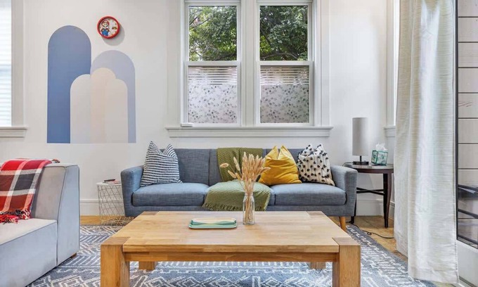 Central Berkeley Apartment | #Urban Elegance 3BR With Parking, Near UC, BART & Downtown