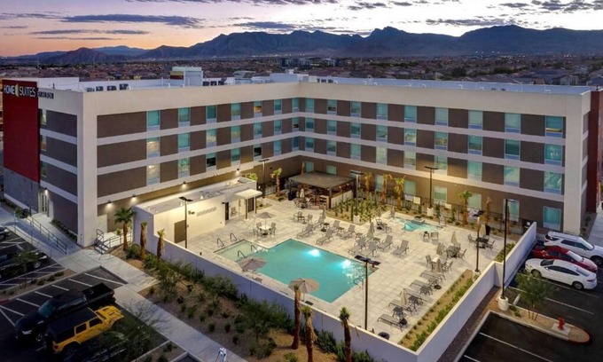 Centennial Hills Hotel | Urban Elegance! Kitchen, Pool, Free Breakfast, Pets Allowed!