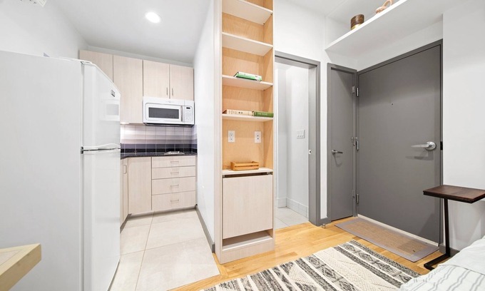 Beacon Hill Apartment | Urban Elegance Studio near State House