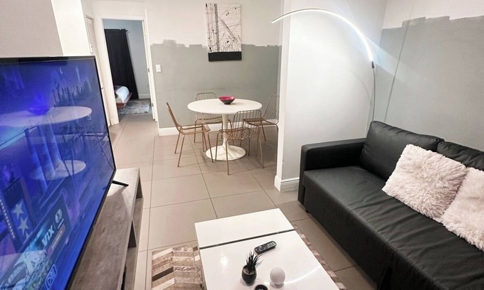 Allapattah Apartment | Urban Escape Apt 1BR/2BA Wynwood near Miami beach!