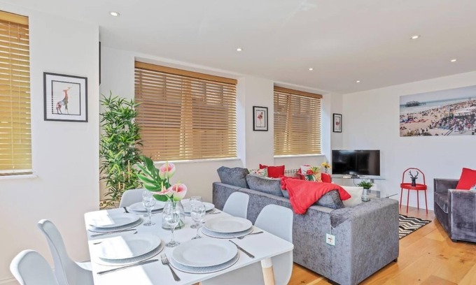 Kemptown Apartment | Urban Heights | By My Getaways