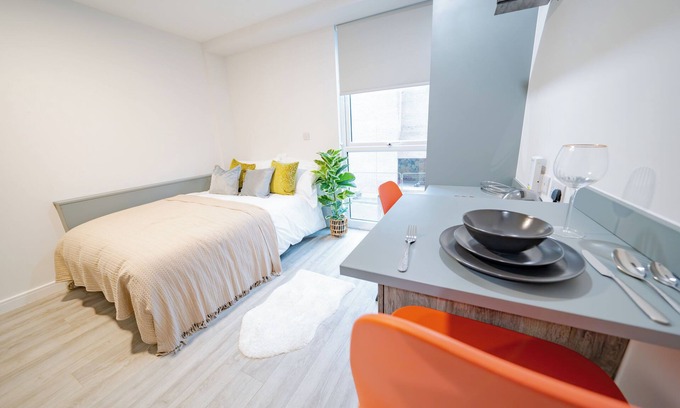 Preston Apartment | URBAN HUB PRESTON! Modern Studio Apartment - Located next to the UCLan campus