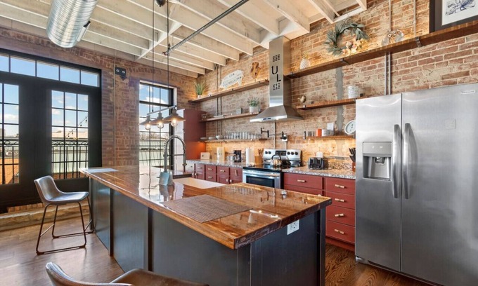 Perryville Apartment | Urban Loft #1 RED · Urban Loft Downtown above BrewCo & Restaurant