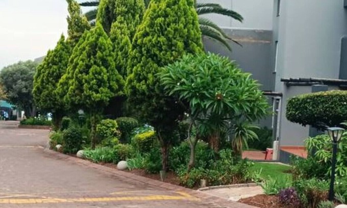 Greater Johannesburg Metropolitan Area Apartment | Urban oasis-fast always-on Wi-fi, luxury amenities