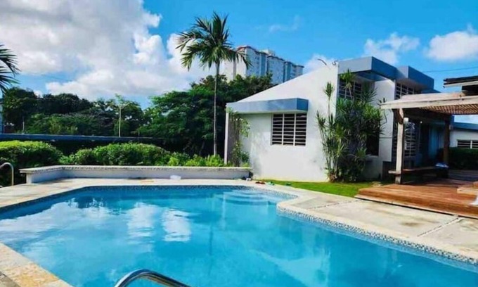 Sabana Llana Sur House | Urban Paradise