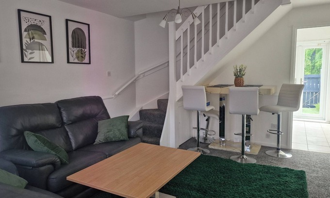Newcastle-upon-Tyne House | Urban Retreat in Newcastle- Pet friendly- Garden