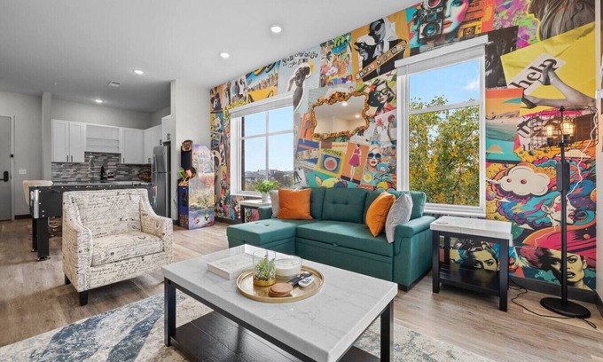 South Nashville Apartment | Urban Retreat: Sleeps 4, Games & Mins to DT!