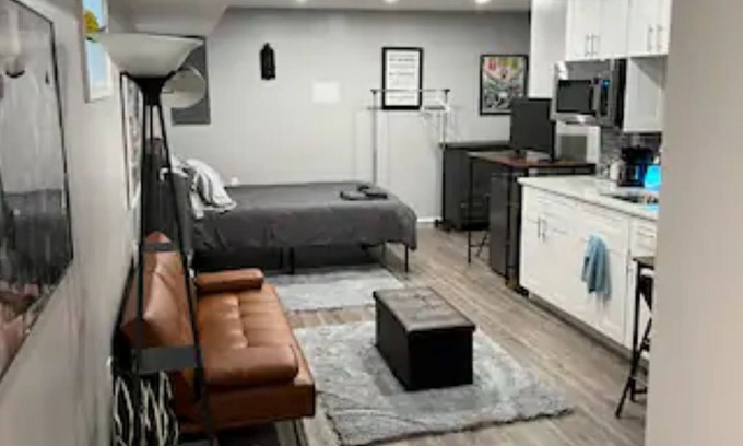 Southeast Apartment | Urban Retreat! Two Blocks From Metro! OFF STREET PARKING!