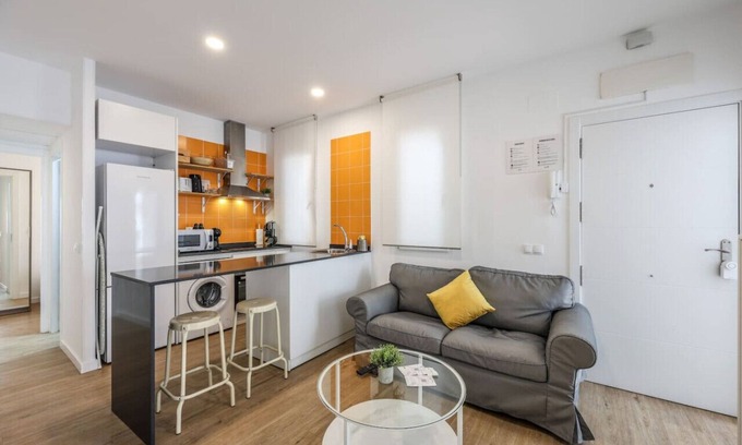 Bellas Vistas Apartment | Urban Tranquility in Madrid - Just relax & enjoy