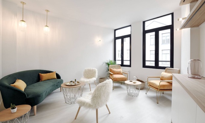 Dansaert Bed & Breakfast | Urban Walls
