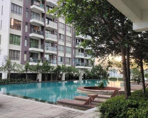 Batu Caves Apartment | Urban360 Pool view with Netflix and wifi