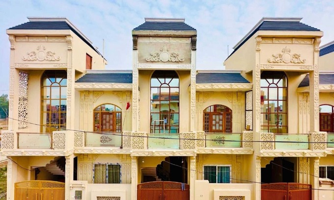Bara Banki Hotel | Urbanaid Uniworld