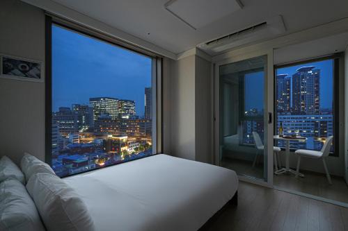 Jung-gu Apartment | Urbanstay Myeongdong