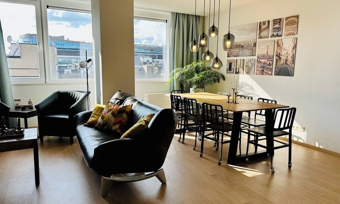 Lower Town Apartment | UrbanStay Suites - Modern 2-Bedroom Apartment in the Heart of Brussels, Grand Place