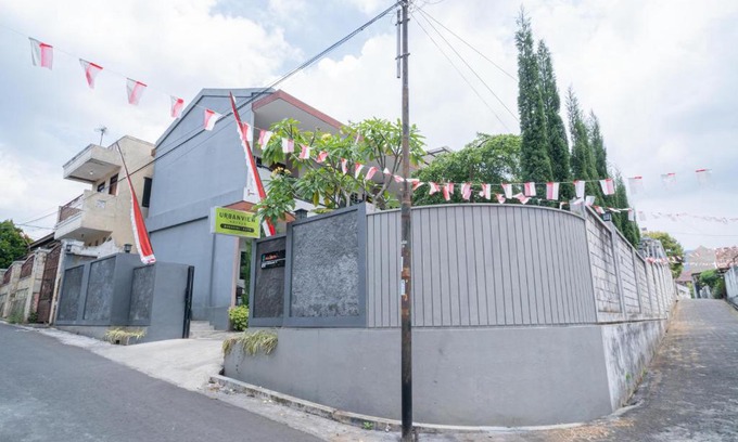 Ngaglik Hotel | Urbanview Hotel Bubusini Batu by RedDoorz