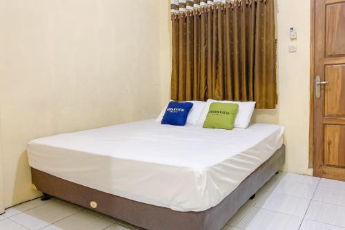 Majalengka Hotel | Urbanview Hotel Hikmah Syariah Majalengka