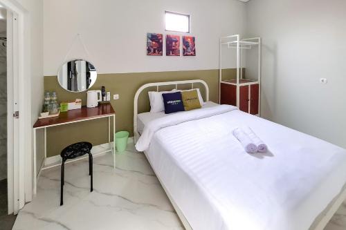 Pati Hotel | Urbanview Hotel Syariah Terra House Pati by RedDoorz
