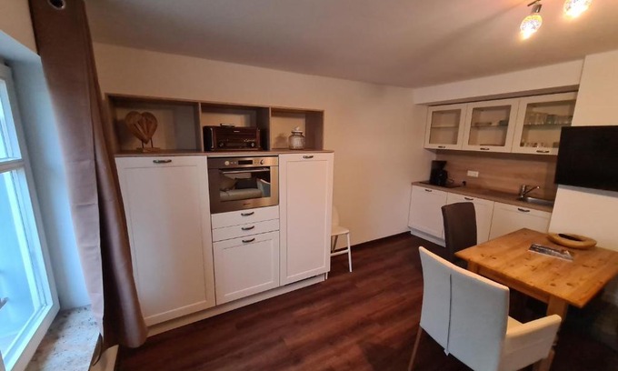Niederdorla Apartment | Urlaub am Mittelpunkt. Neue Ferienwohung im alten Mehlager