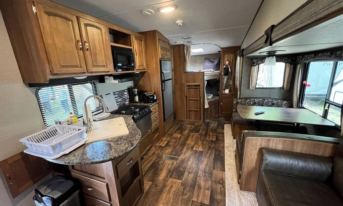 Plaue House | US caravan Springdale with bunk bed (max. 4 pers.)