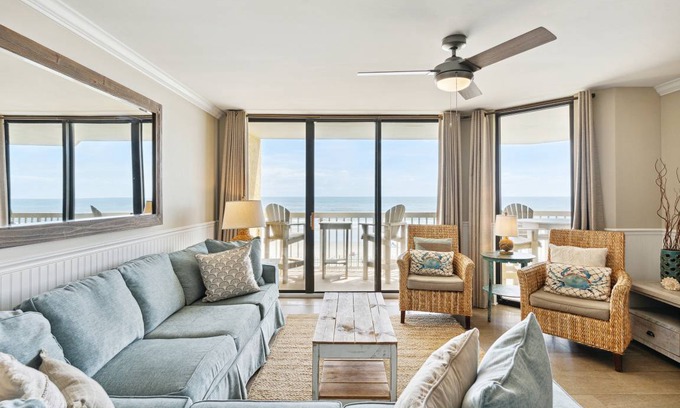 Folly Beach Condo | 133 m² Condo ∙ 3 bedrooms ∙ 8 guests