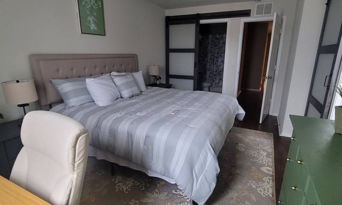 Greater Palm River Point CDC Condo | 156 m² Condo ∙ 2 bedrooms ∙ 4 guests