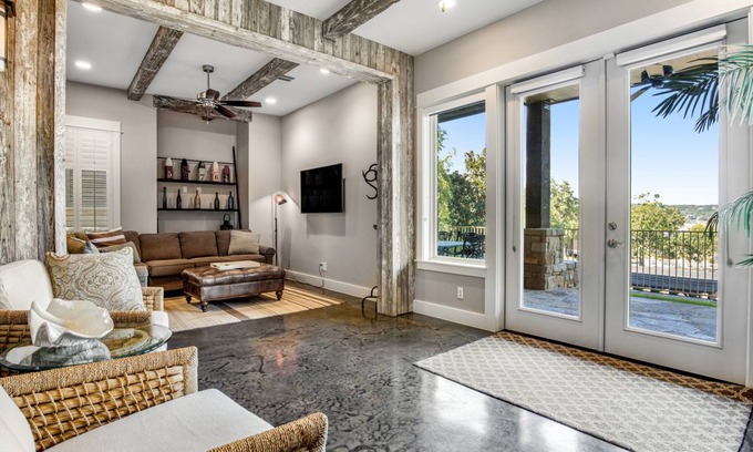Spicewood Villa | 312 m² Villa ∙ 5 bedrooms ∙ 10 guests