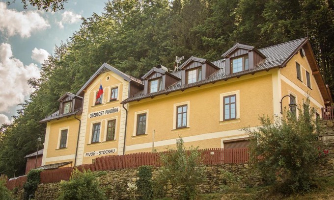 Mnichov House | Usedlost Pivoňka