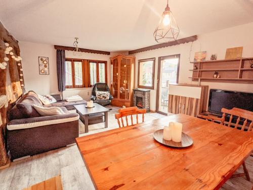 Sebnitz Apartment | UT - Urlaubsmagie - Urlaubstraum mit Pool & Sauna