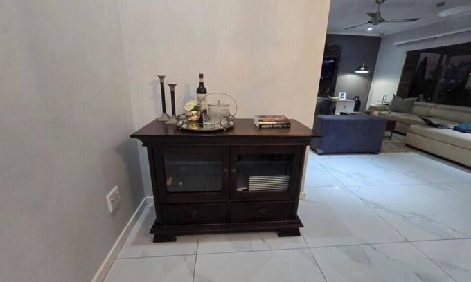 Constantia Kloof Apartment | uThando - Deluxe En-suite Bedroom