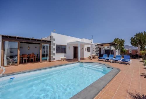Playa Blanca Villa | Utopia, villa 4 bedrooms, heated pool & complete privacy