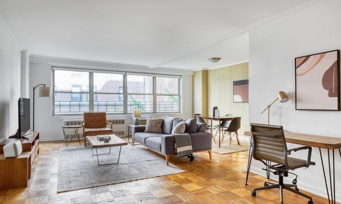 Upper West Side Apartment | UWS 1BR w Gym Walk to Central Park NYC-165