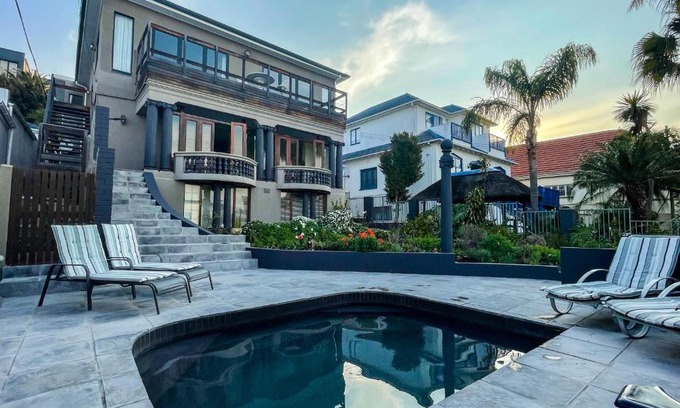 Green Point Apartment | UysTUYS