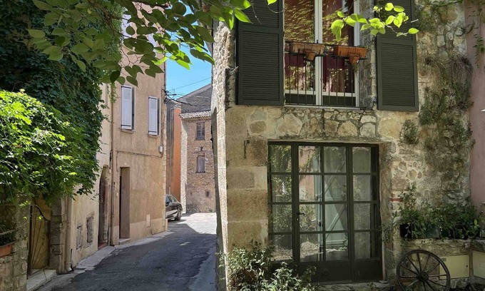 Lorgues House | Vérité Maison de Lorgues village center- Charming 2 bed 2 bath oasis