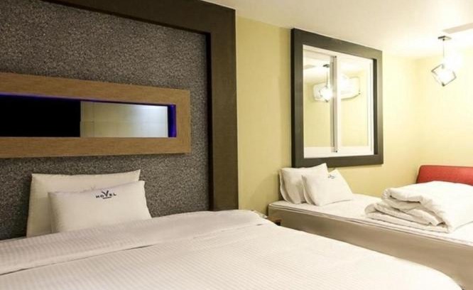 Busanjin Hotel | v motel