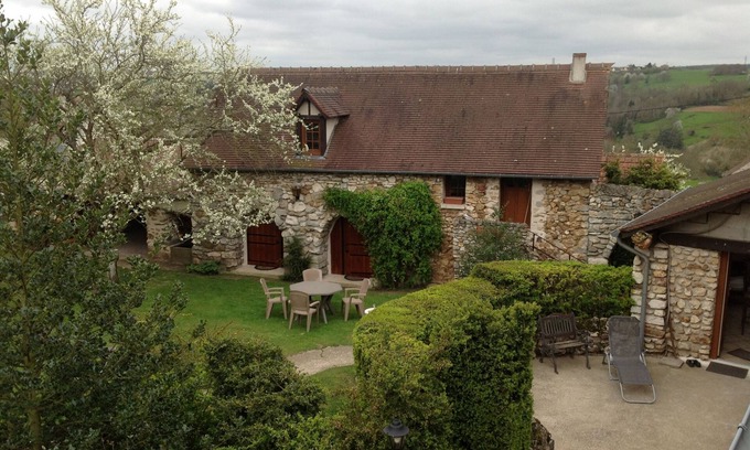 Saint-Etienne-sous-Bailleul House | Vacation home Normandy "les voûtes 2 stars