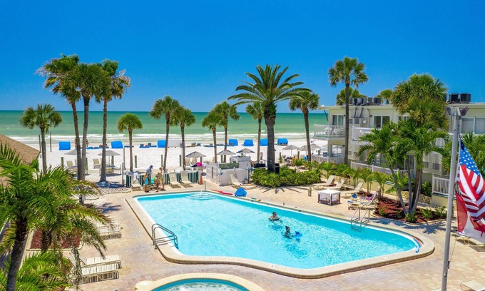 North Redington Beach Apartment | Vacatia Grand Shores West Studio Condo w/ Pool and Private Beach Area