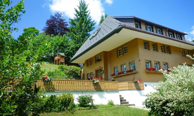 Todtnau Apartment | Vacation apartment/apartment for 10 guests with 175m² in Todtnau- Todtnauberg (265731)
