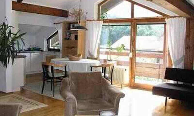 Weissbach Apartment | Vacation apartment 70 sqm for 1-4 persons 1. sep. Bedroom with balcony