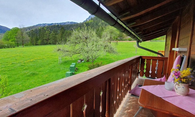 Winkl Apartment | Vacation apartment 3 Watzmann for 1-4 persons, approx. 82 m², 2 bedrooms, shower/WC, extra WC, bathroom