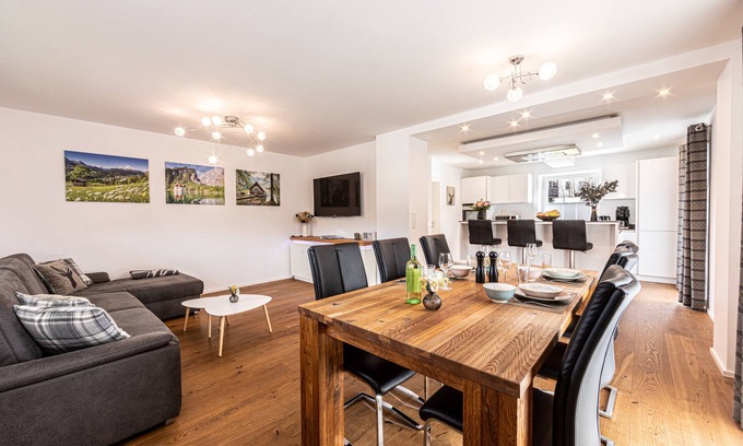 Bischofswiesen Apartment | Vacation apartment Untersberg for 1-6 pers., 110m², 3 bedrooms with terrace