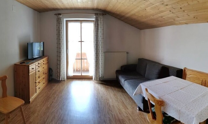 Schleching Apartment | Vacation apartment for 1-4 persons, 35 sqm, eat-in kitchen, 1 sep. Bedroom, balcony
