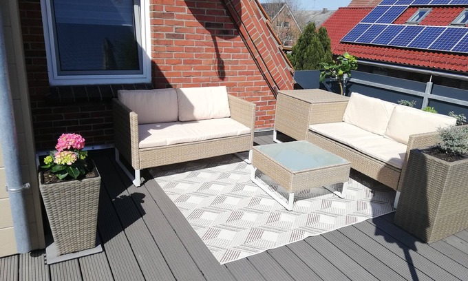Nordseebad Burhave Apartment | Vacation apartment for up to 2 persons + small child, quiet location between beach and town center