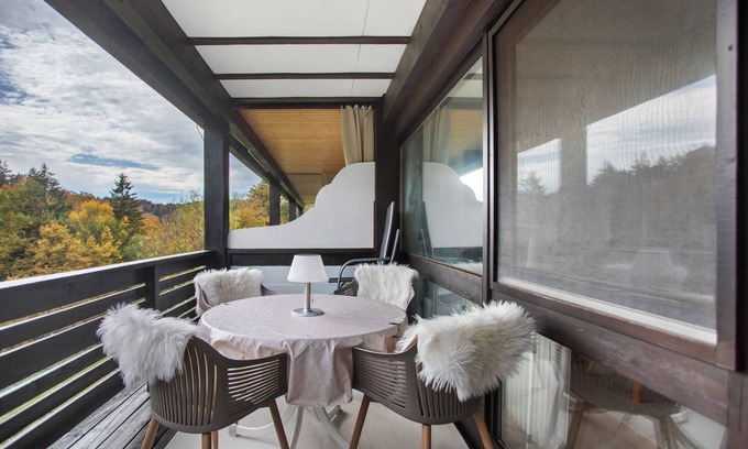 Vorauf Apartment | Vacation apartment Haus Seidelbast with balcony and leisure facilities