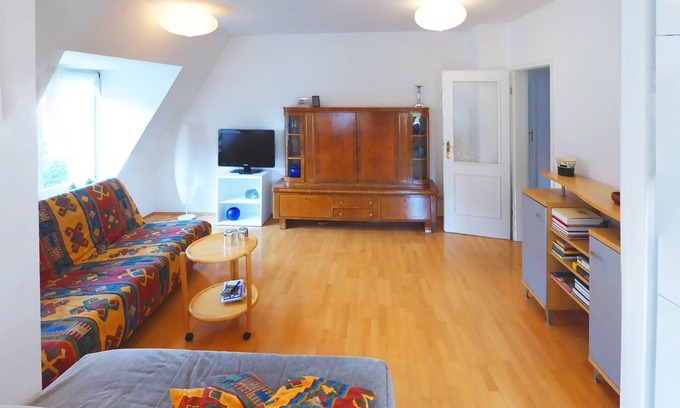 Striesen Apartment | Vacation apartment in the Wilhelminian quarter