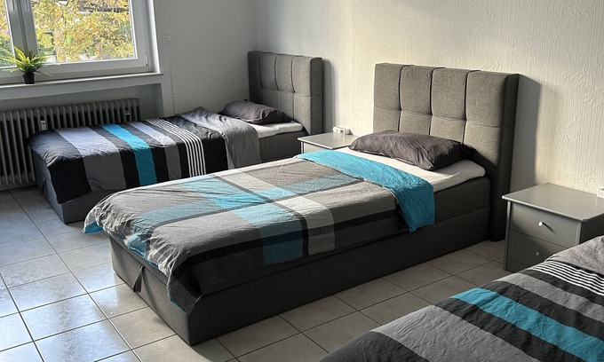 Dormagen Apartment | Vacation apartment 'Minas Ferienwohnung' with private terrace, balcony and WLAN