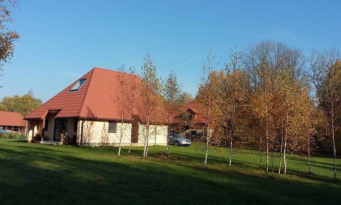 Varve House | Vacation apartment surrounded by meadows and forests and a swimming lake nearby