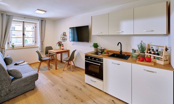 Tittmoning House | Vacation apartment Tittmoning town square