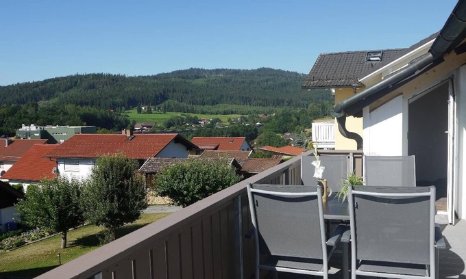 Viechtach Apartment | Vacation apartment with walk-in rain shower (65sqm)