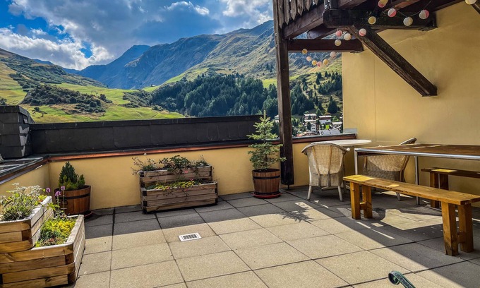 Bivio Apartment | Vacation apartment with panoramic views of the Swiss mountains