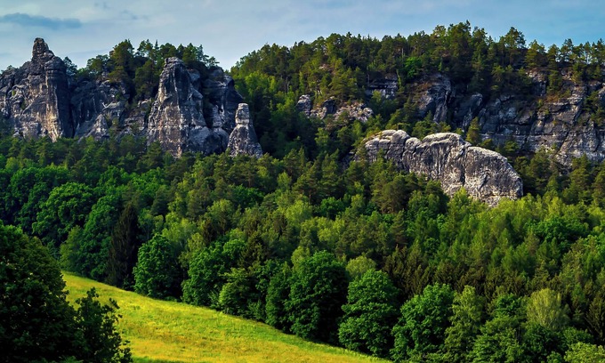 Bastei Apartment | Vacation apartment with balcony - unique view of the rocky world of Rathen